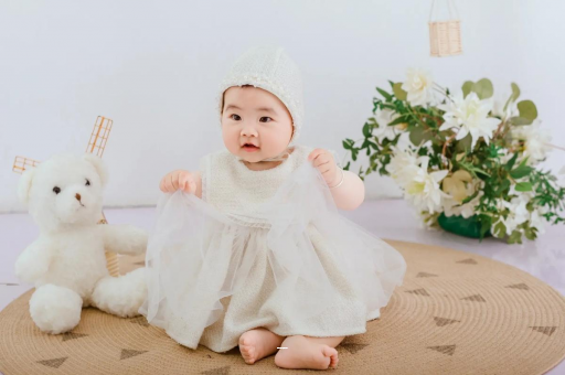 借卵生子咨询宝宝不用枕头可以吗